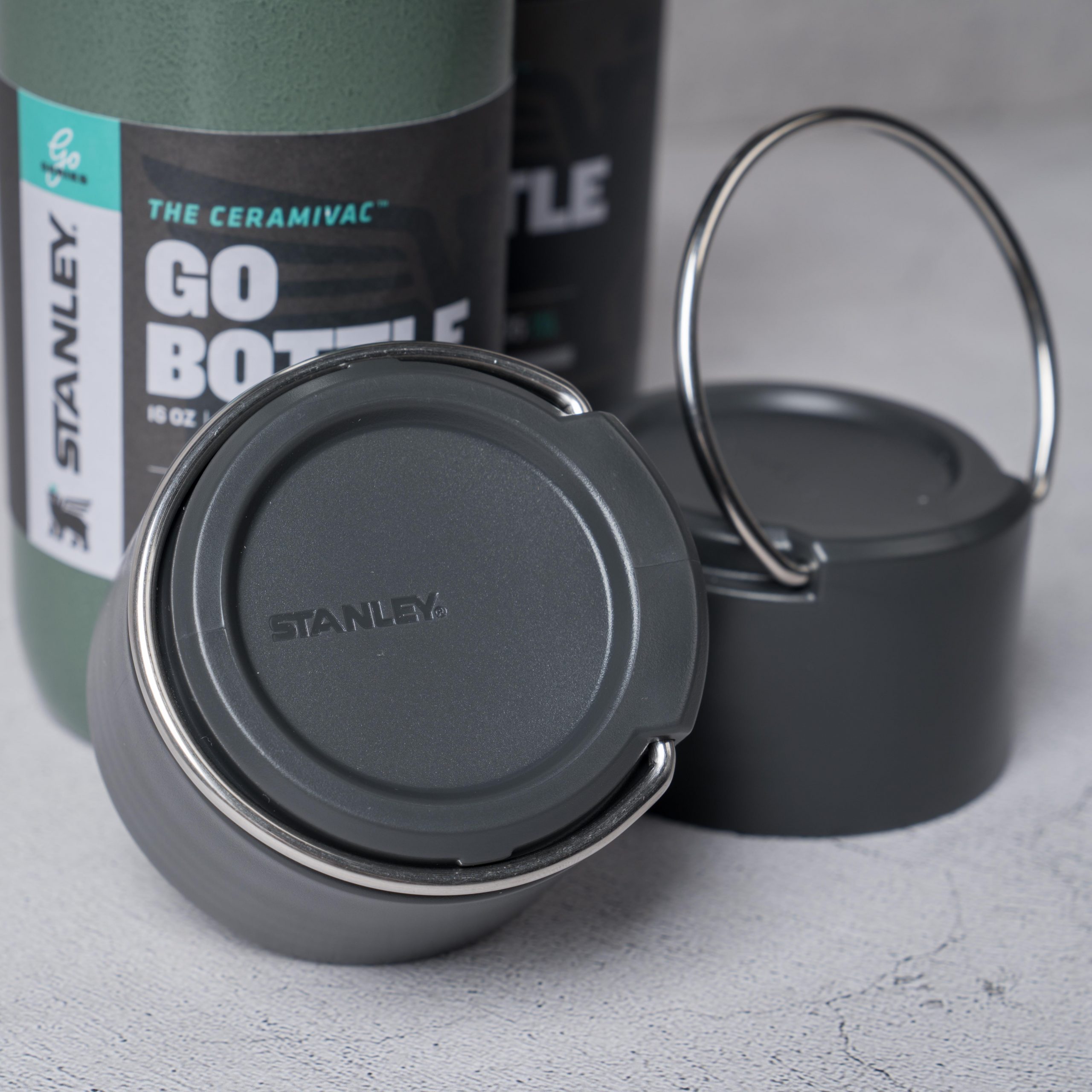 Nắp tích hợp quai xách tiện dụng