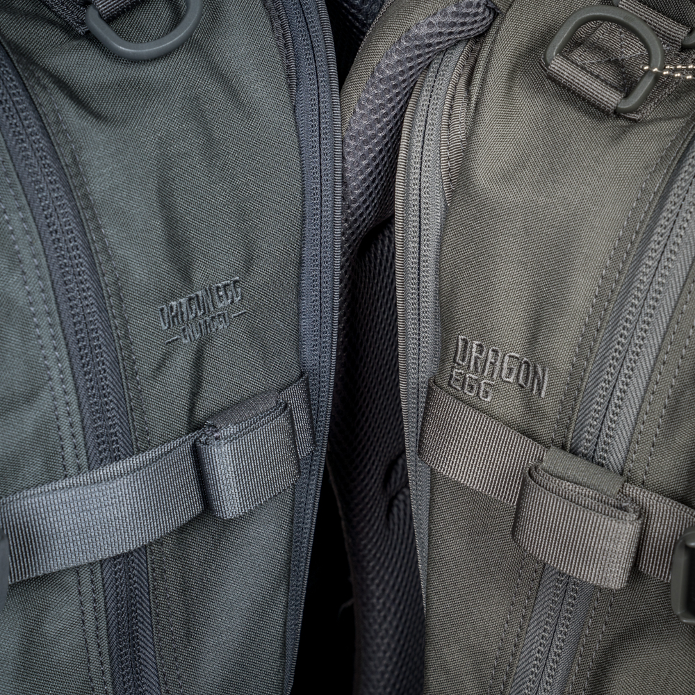 Dragon Egg Enlarged (DEE) và Dragon Egg (DE)