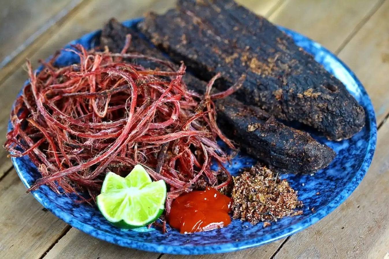 Thịt trâu gác bếp ở Tà Xùa Thịt trâu gác bếp ở Tà Xùa