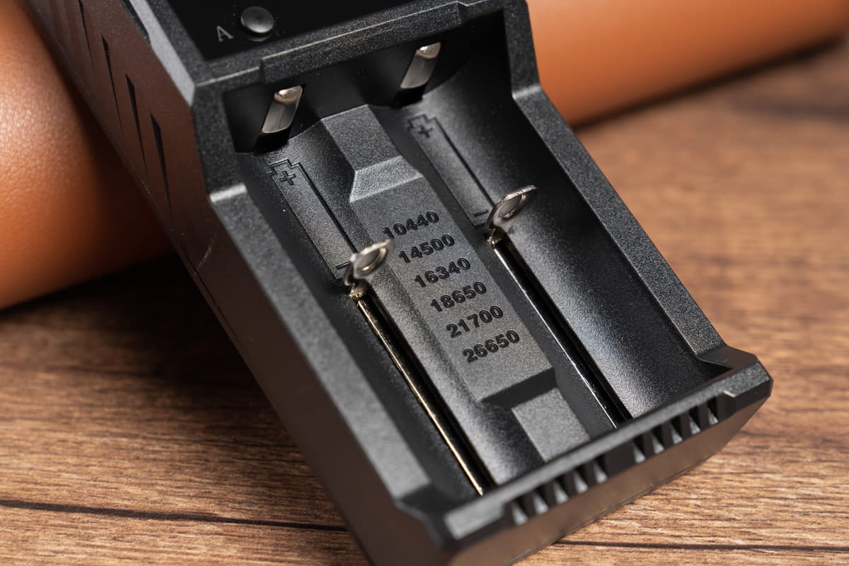 Người dùng cần cân nhắc nhu cầu của mình dựa trên số lượng pin sạc cần sạc cùng một lúc Người dùng cần cân nhắc nhu cầu của mình dựa trên số lượng pin sạc cần sạc cùng một lúc