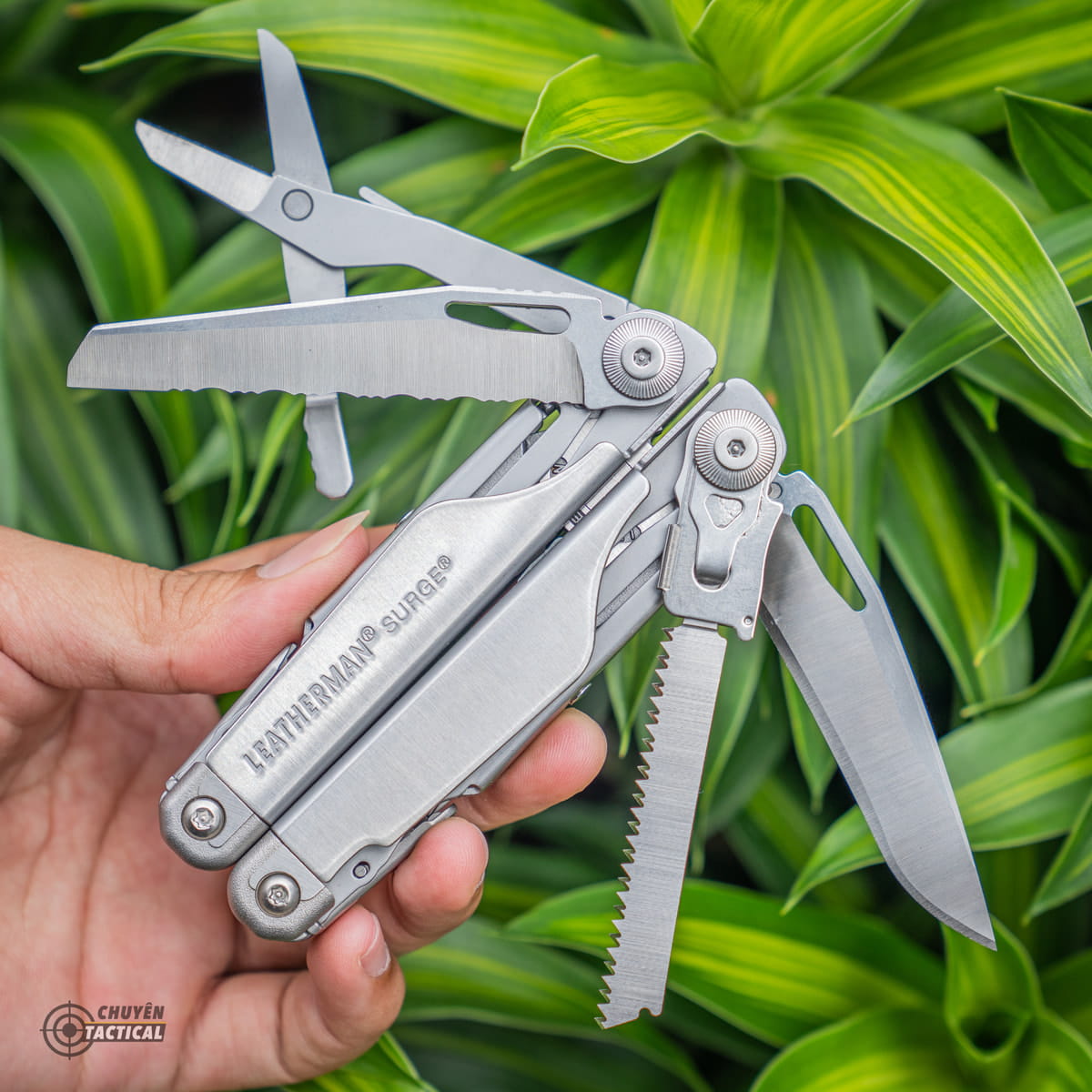 Leatherman có 4 chức năng thường sử dụng được bố trí ngay bên ngoài Leatherman co 4 chuc nang thuong su dung duoc bo tri ben ngoài
