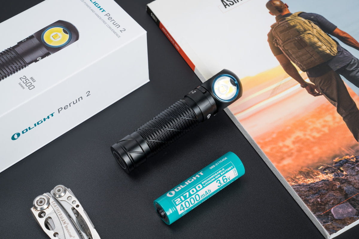 Đèn pin gù siêu sáng Olight Perun 2 Đèn pin gù siêu sáng Olight Perun 2