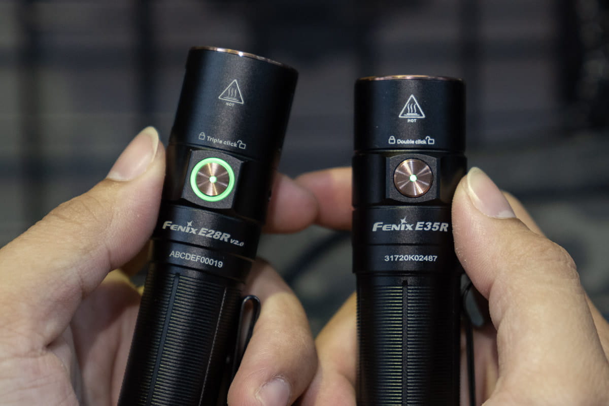 Hai chiếc đèn Fenix E28R V2.0 và Fenix E35R tuy có sự khác biệt về kích thước lẫn công suất Hai chiếc đèn Fenix E28R V2.0 và Fenix E35R tuy có sự khác biệt về kích thước lẫn công suất