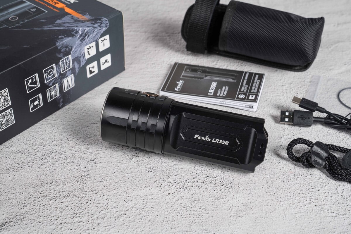 Đèn pin siêu sáng Fenix LR35R Den pin sieu sang Fenix LR35R